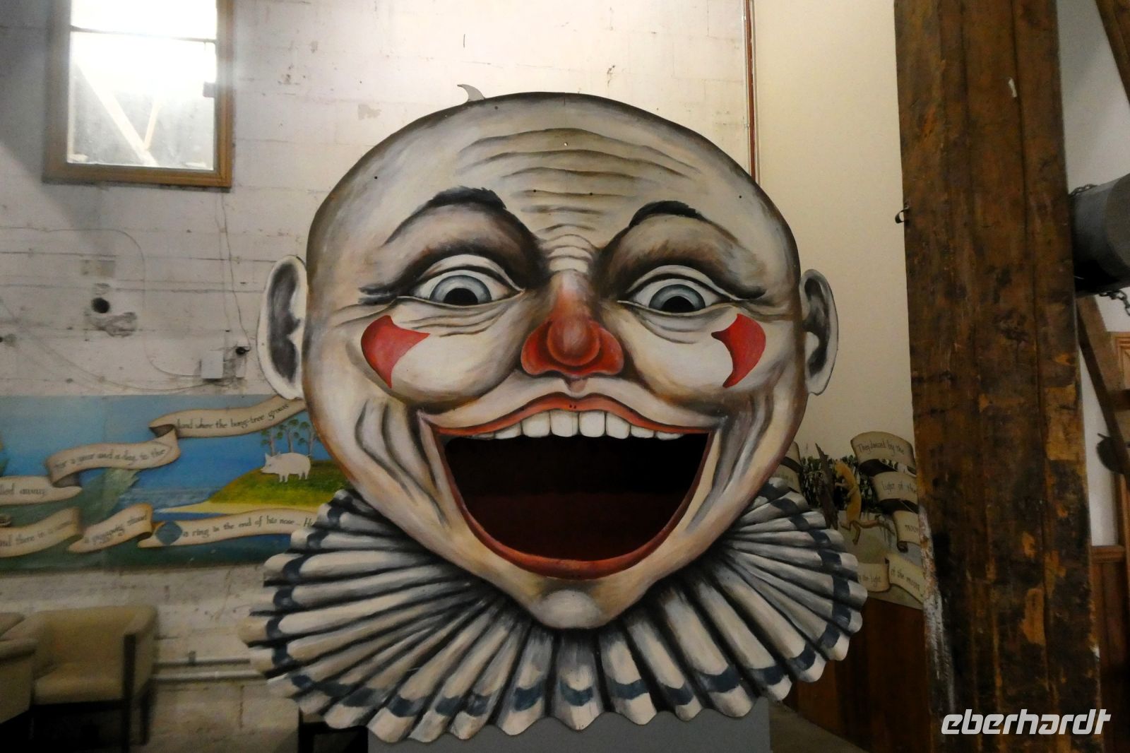 da lacht er der Clown