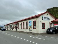 20. Reisetag – Von Greymouth nach Christchurch – Mit dem Tranzalpine durch die Berge – Bahnhof von Greymouth