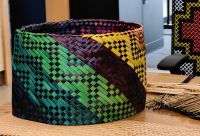 Die Maorifrauen sind wahre Flecht- und Webkünstlerinnen, Te Puia, Rotorua