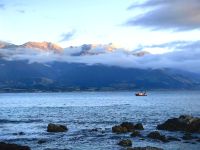 Ein Morgen am Pazifik in Kaikoura, in der Nacht hat es geschneit