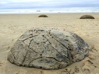Moeraki Boulders Beach mit den rätselhaften Steinen