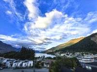 Ausblick vom Hotel in Queenstown auf den Lake Wakatipu