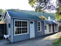 In Arrowtown stehen die Häuser aus der Goldgräberzeit noch