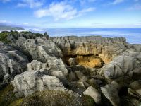 Küste mit den Pankace Rocks an der Tasmanischen See bei Punakaiki