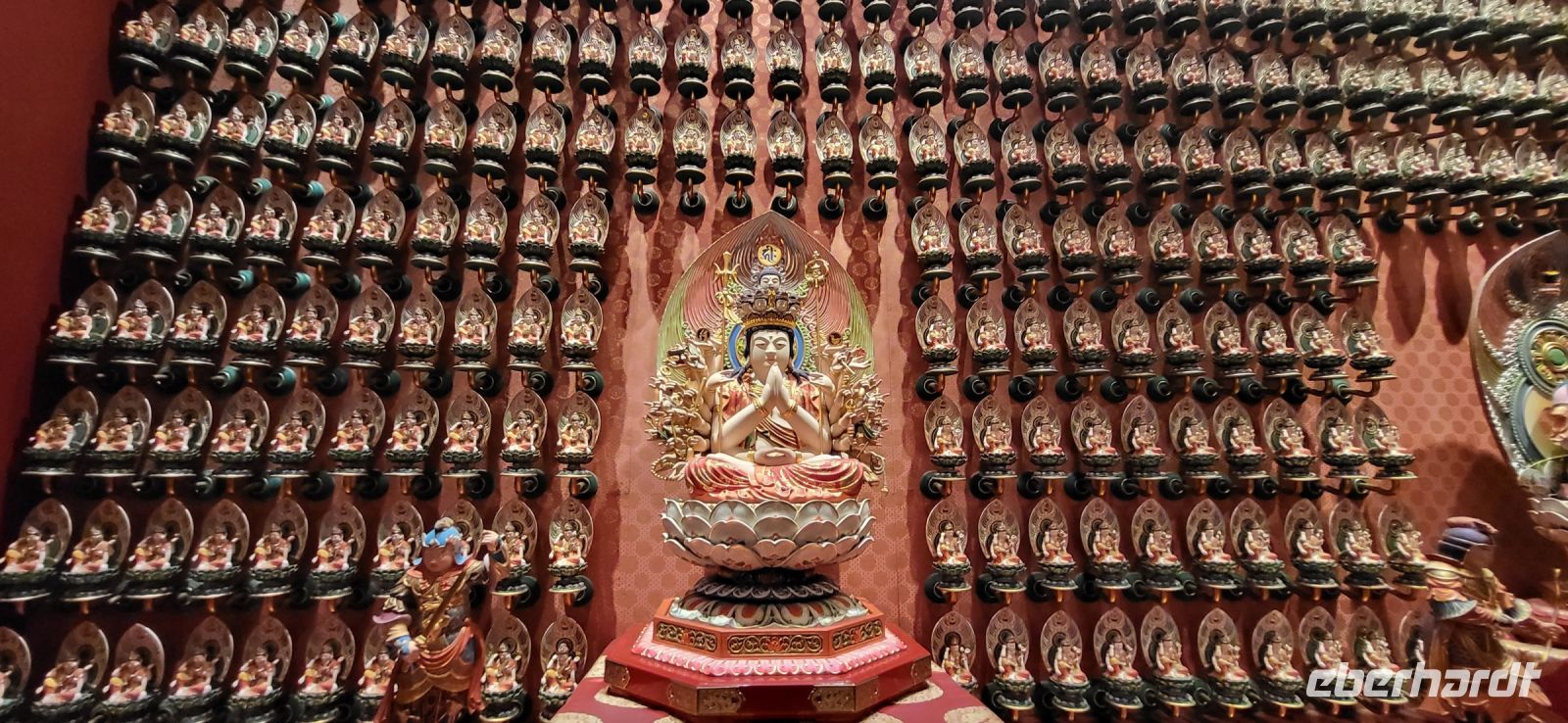 29 im  Buddhistischen Tempel