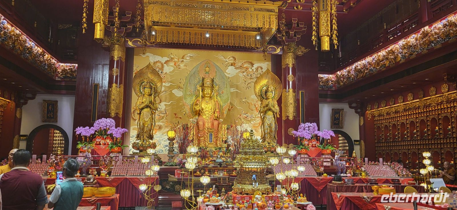 30 im  Buddhistischen Tempel