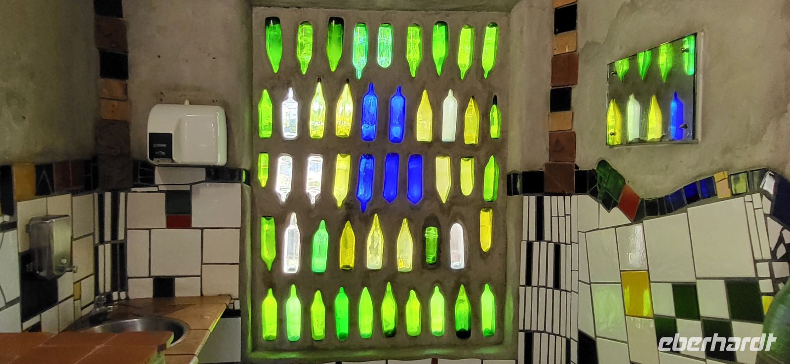 85 Hundertwasser Toilette