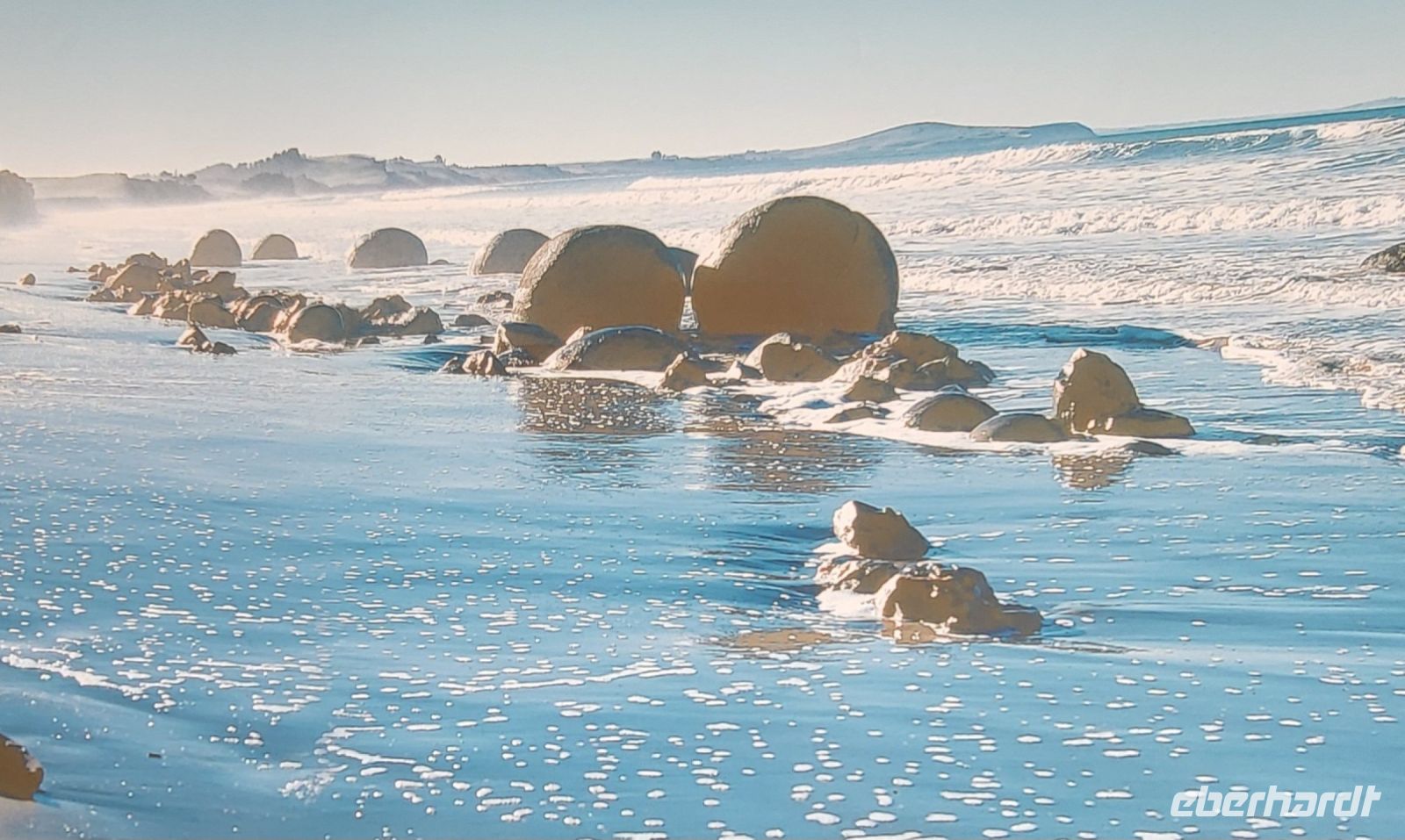 182 Moeraki Boulders