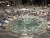 Künstlicher Strudel am Marina Bay Sands