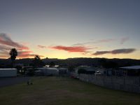 Sonnenuntergang am Hotel