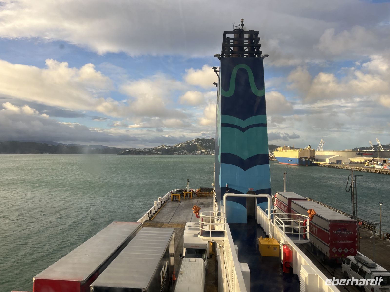 Die Interislander Fähre im Hafen von Wellington
