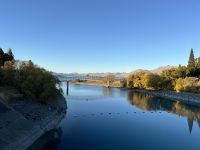 Fußgängerbrücke am Lake Tekapo