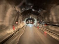 Fahrt durch den Homer-Tunnel