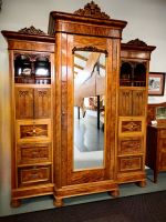 Schrank aus Kauriholz