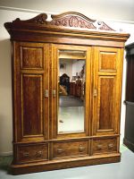 Schmuckstück aus Kauriholz