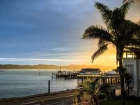 Die Sonne geht in Paihia auf