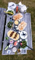 Unser Abendessen, alles selbst organisiert und alle schnippeln fleißig mit, Coromandel Halbinsel