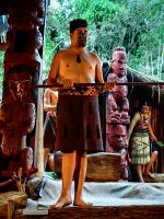 Maori Vorführung beim Hangi Abendessen