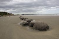 256 - Moeraki Boulders