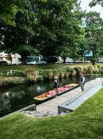 Auf dem Otakoro Fluß von Christchurch kann man sich rudern lassen