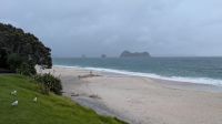 20241221_2 Hahei beach kurz vor dem Bad und dem Regen.jpg