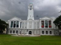 Singapur, die Victoria Concert Hall stammt aus der Zeit der englischen Kolonialherrschaft. 