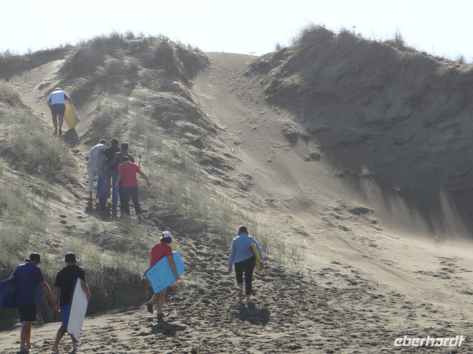 Ninety Miles Beach, auf geht’s zum Dünenrutschen.