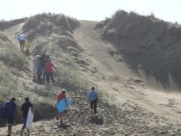 Ninety Miles Beach, auf geht’s zum Dünenrutschen.