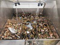 Im großen Supermarkt von Thames kann man auch Muscheln und Austern frei Hand kaufen.