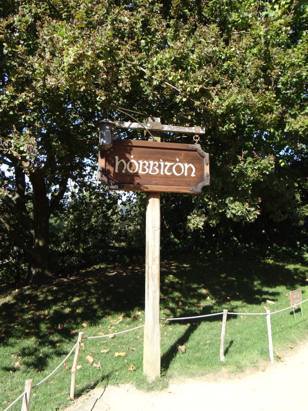 Hobbiton Movie Set, Ortseingang