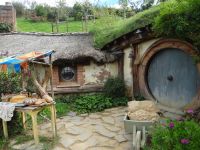 Hobbiton Movie Set, jedes Häuschen ist liebevoll dekoriert.