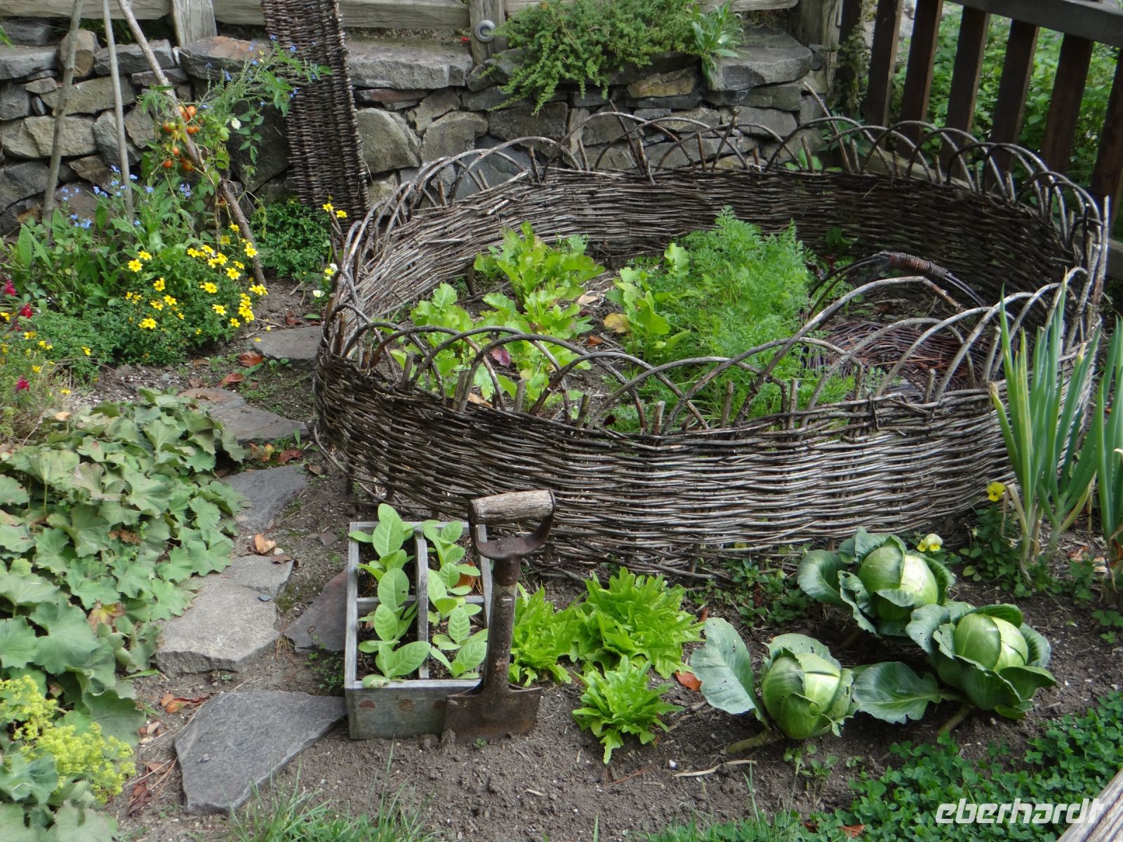 Hobbiton Movie Set, Gärtner kümmern sich täglich um das Gelände.