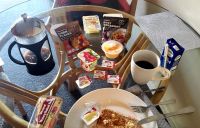 Große Rundreise Neuseeland: Das Frühstück steht vorbereitet in unseren Ferienhäusern im Kühlschrank. 