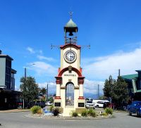 Große Neuseeland Rundreise: Uhrturm in Hokitika. 