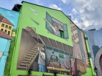 3. Tag: Stadtrundfahrt durch Singapur – Wandmalerei in Kampong Glam