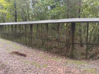 Zaun schützt vor Feinden  &ndash; &copy; Monika Cortese (Eberhardt TRAVEL)