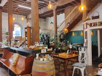 Hübsche Cafés im altem Hafenviertel von Oamaru  &ndash; &copy; Monika Cortese (Eberhardt TRAVEL)