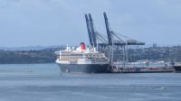20260227_9 Queen Mary 2 in Auckland.jpg &ndash; &copy; Michael Rass (Eberhardt TRAVEL)