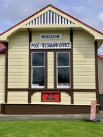 Postamt &ndash; &copy; Elisabeth Fox-Maerki (Eberhardt TRAVEL)