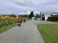 Auf die Radl gehüpft fuer 2 Weinverkostungen &ndash; &copy; Elisabeth Fox-Maerki (Eberhardt TRAVEL)