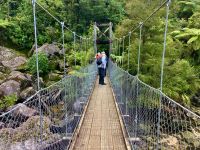 2. Hängebrücke im Tasman NP &ndash; &copy; Elisabeth Fox-Maerki (Eberhardt TRAVEL)
