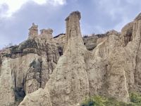 Da ist gut verstecken spielen &ndash; &copy; Elisabeth Fox-Maerki (Eberhardt TRAVEL)