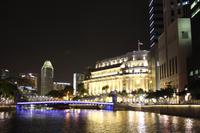 Abendliche Lichterbootsfahrt auf dem Singapore River