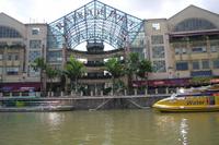 Bootsfahrt auf dem Singapore-River