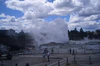 Thermalgebiet Te Puia in Rotorua (Pohutu Geysir)
