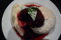 ...beim Abendessen in Auckland... (eine letzte Pawlowa)