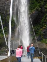 IMG_2411 Tosende Wasserfälle am Milford Sound