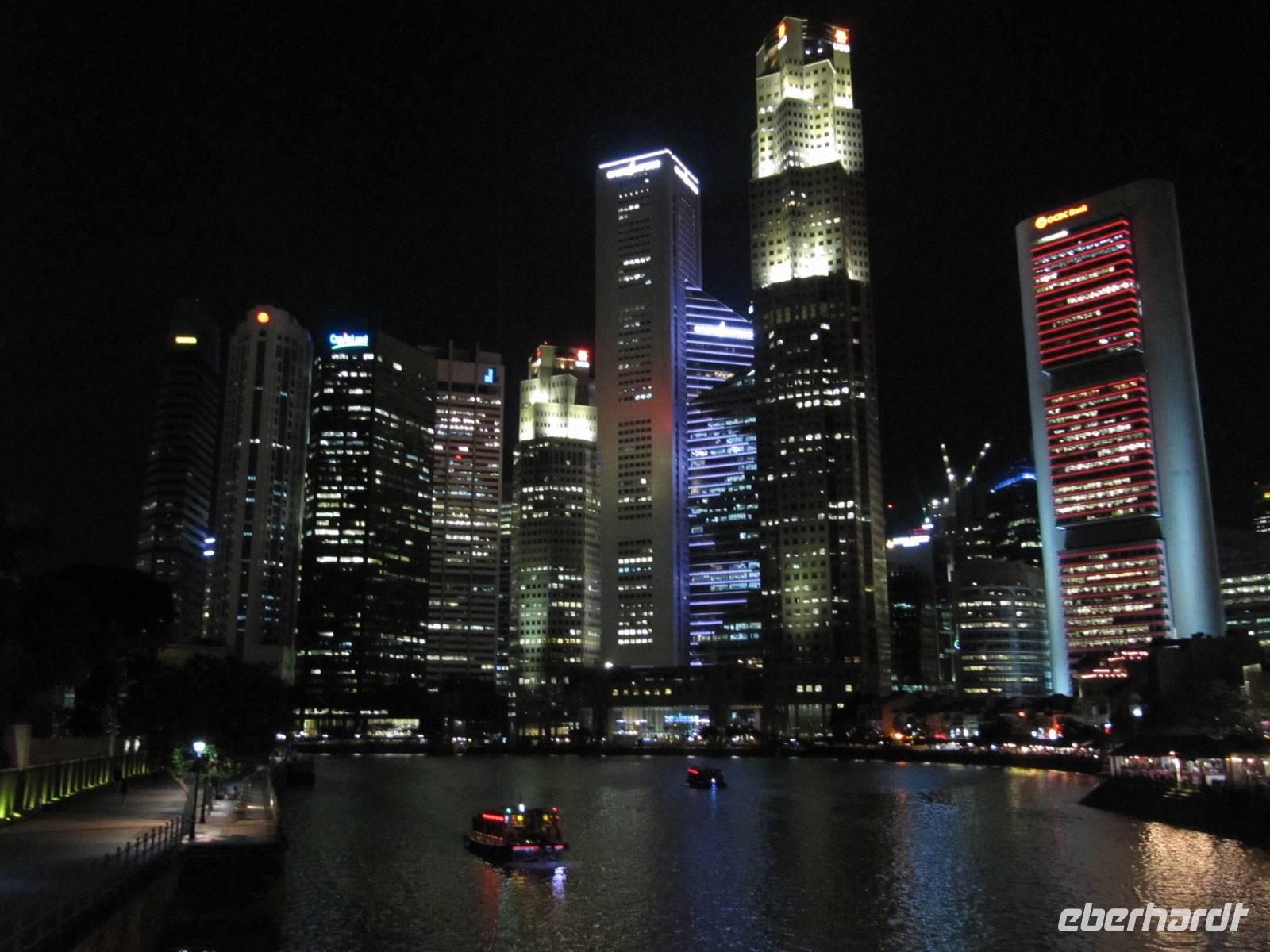 Skyline Singapur bei Nacht