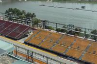 Blick auf die Boxengasse der Formel 1