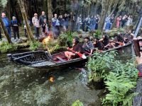 9. Reisetag – Von Pauanui nach Rotorua – Traditionelles Hangi-Abendessen in Rotorua – Kriegskanu